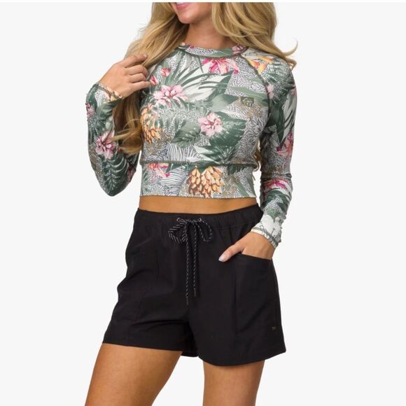 WOMEN’S LONG SLEEVE CROPPED PERFORMANCE SURF SHIRT BY REEF HAS UPF 40 INC NWT - Picture 1 of 10